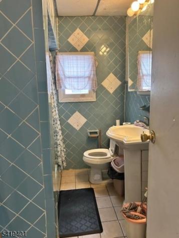 14 19TH Avenue Paterson NJ 07513