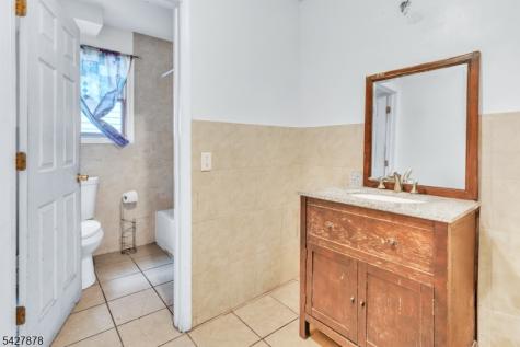 24 12TH Avenue Paterson NJ 07501