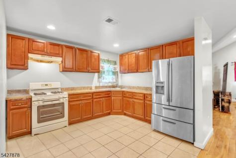 24 12TH Avenue Paterson NJ 07501
