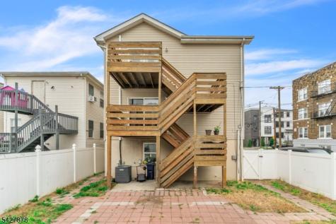 24 12TH Avenue Paterson NJ 07501