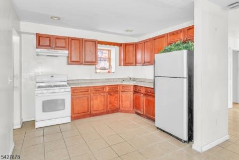 24 12TH Avenue Paterson NJ 07501