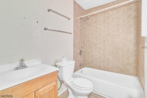 24 12TH Avenue Paterson NJ 07501