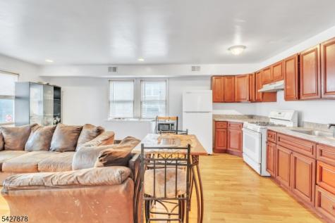 24 12TH Avenue Paterson NJ 07501