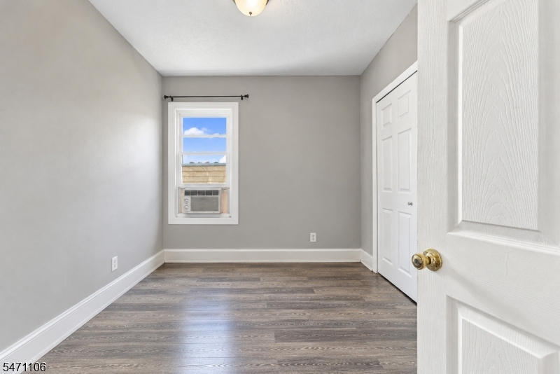230 Pine Street Elizabeth NJ 07206