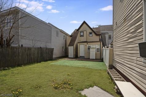 94 Manchester Avenue Paterson NJ 07502