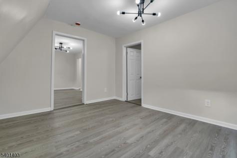 537 N Grove Street East Orange NJ 07017