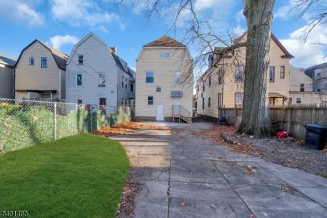 537 N Grove Street East Orange NJ 07017