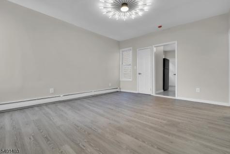 537 N Grove Street East Orange NJ 07017