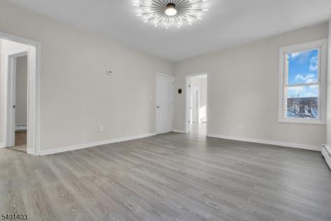 537 N Grove Street East Orange NJ 07017