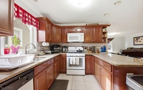 637 Jefferson Avenue Elizabeth NJ 07201