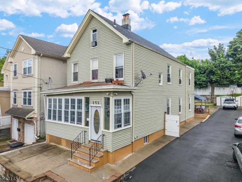 171 Burgess Place Passaic NJ 07055