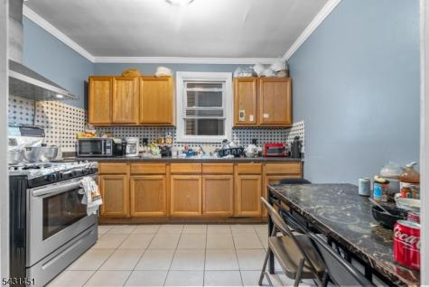 171 Burgess Place Passaic NJ 07055