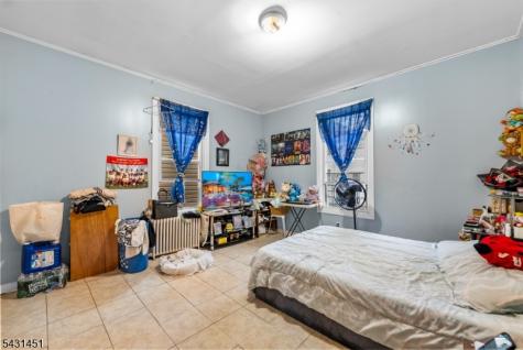 171 Burgess Place Passaic NJ 07055