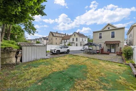 171 Burgess Place Passaic NJ 07055