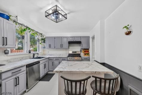 35 Lakeview Place Verona NJ 07044