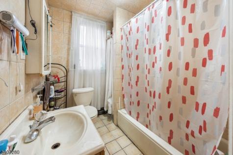 85 Arlington Avenue Jersey City NJ 07305