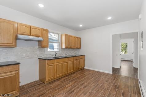 226 N Clinton Street East Orange NJ 07017