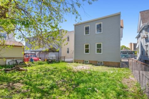 226 N Clinton Street East Orange NJ 07017