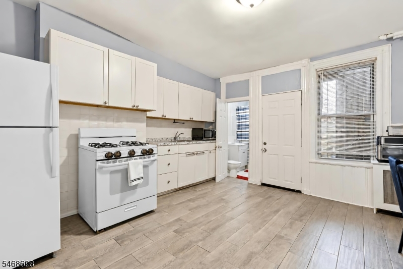 72 Summer Avenue Newark NJ 07104