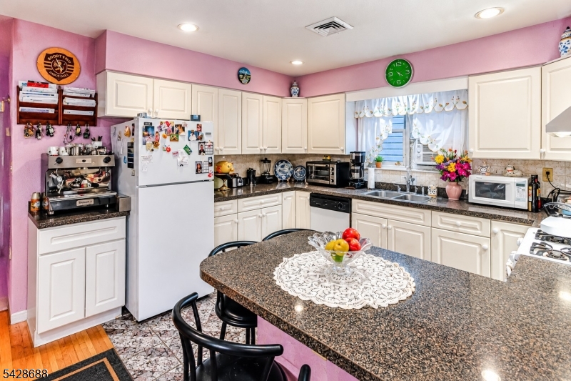 59 Polk Street Newark NJ 07105