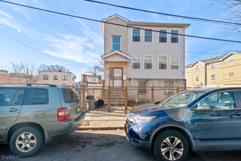 219 Clinton Place Newark NJ 07112