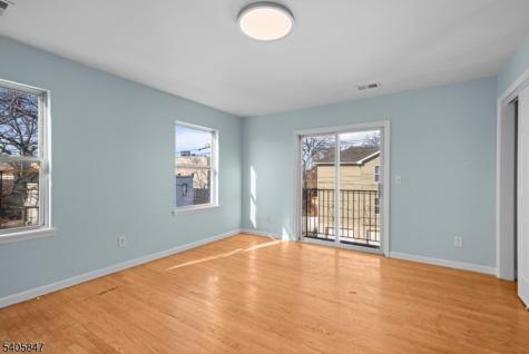219 Clinton Place Newark NJ 07112
