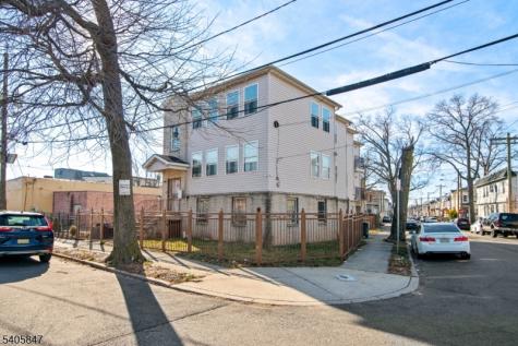 219 Clinton Place Newark NJ 07112