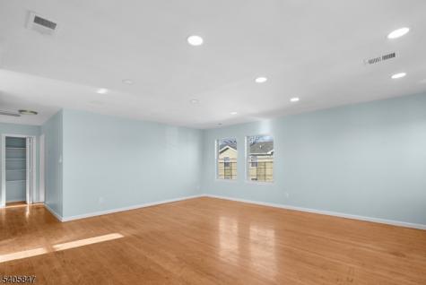 219 Clinton Place Newark NJ 07112