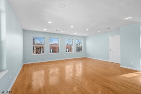 219 Clinton Place Newark NJ 07112