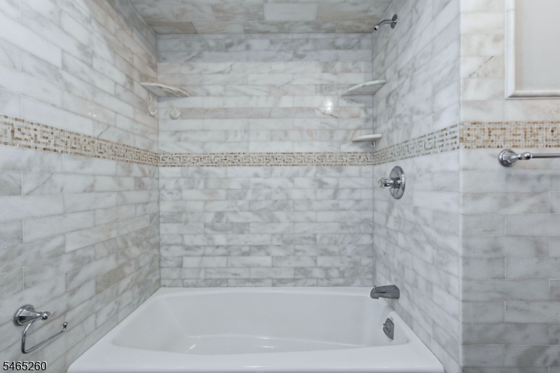 107 Crosby Avenue Totowa NJ 07512