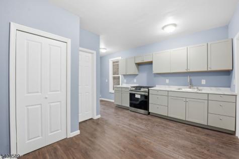 206 Clark Place Elizabeth NJ 07206