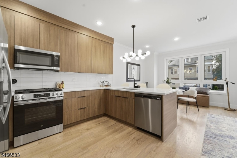 161 21ST Street Irvington NJ 07111