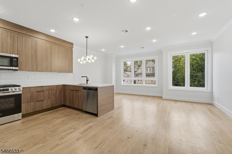 161 21ST Street Irvington NJ 07111