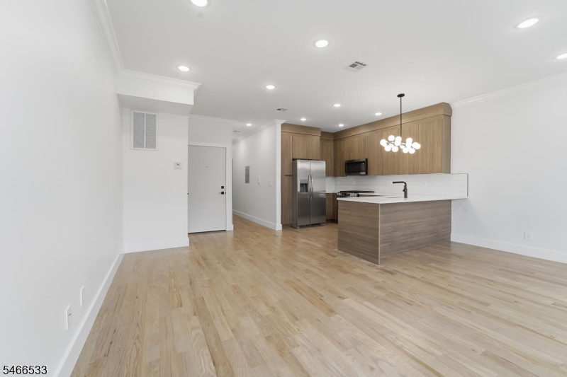 161 21ST Street Irvington NJ 07111