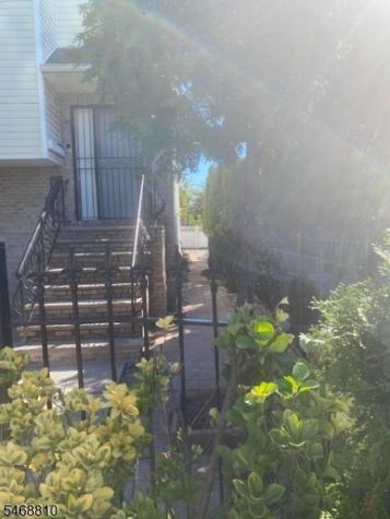 110 Fabyan Place Newark NJ 07112