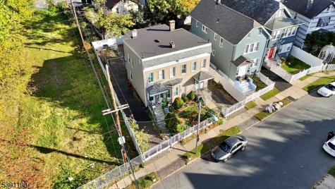 22 Kensington Place East Orange NJ 07017