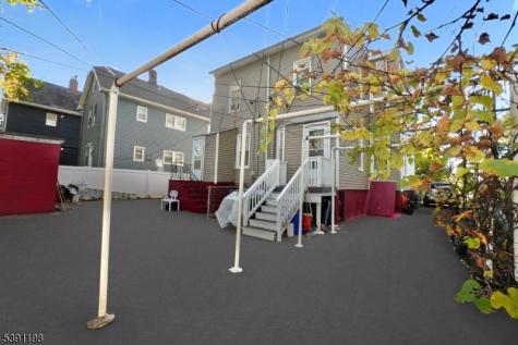22 Kensington Place East Orange NJ 07017