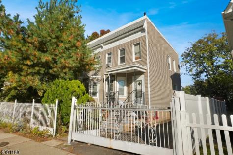 22 Kensington Place East Orange NJ 07017