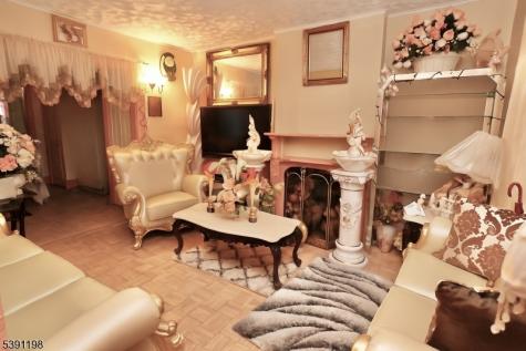 22 Kensington Place East Orange NJ 07017