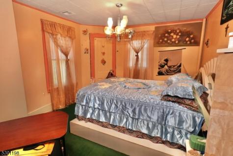 22 Kensington Place East Orange NJ 07017