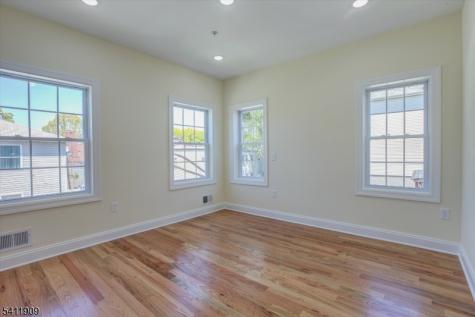 59 Sunset Avenue Newark NJ 07106