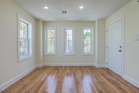59 Sunset Avenue Newark NJ 07106