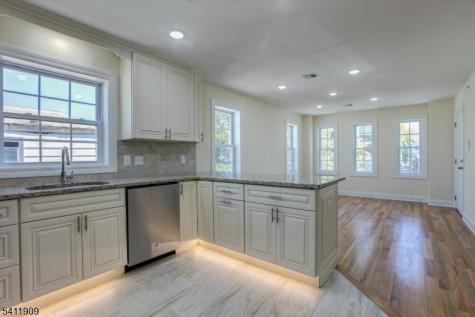 59 Sunset Avenue Newark NJ 07106
