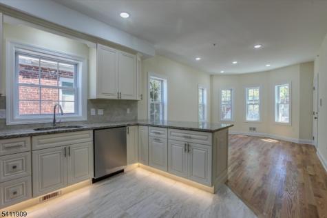 59 Sunset Avenue Newark NJ 07106