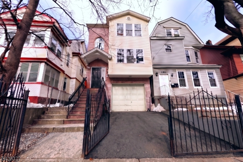 193 Renner Avenue Newark NJ 07112