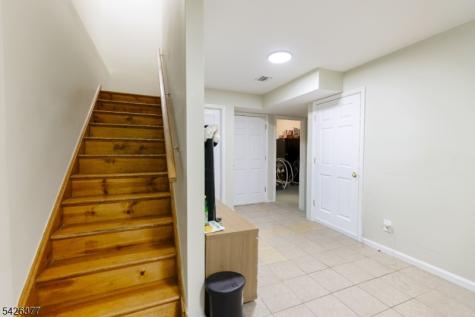 193 Renner Avenue Newark NJ 07112