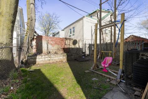193 Renner Avenue Newark NJ 07112
