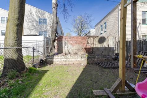 193 Renner Avenue Newark NJ 07112