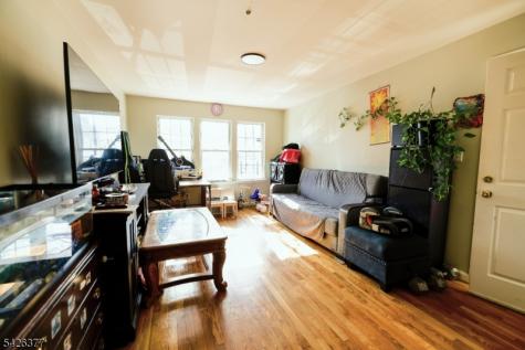 193 Renner Avenue Newark NJ 07112