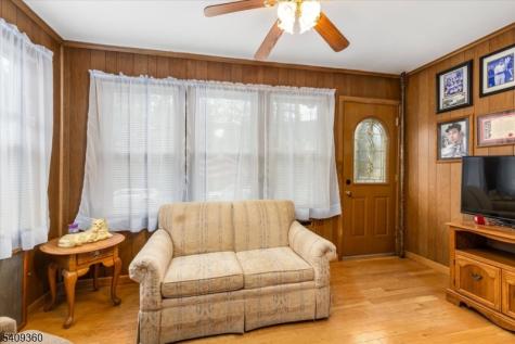 7 Delafield Avenue Rutherford NJ 07070